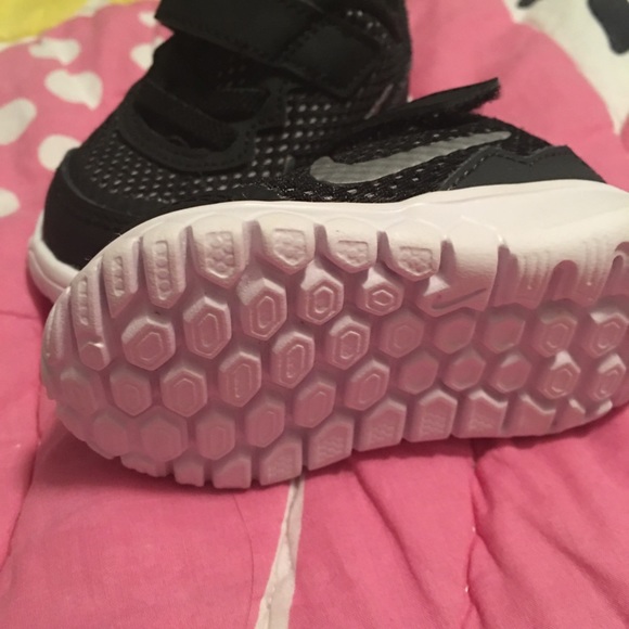 Toddler shoes - Picture 2 of 3